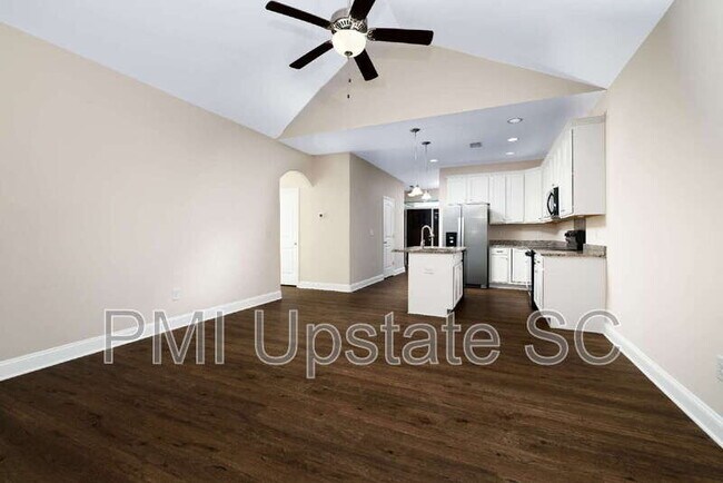 567 Chantry Ln