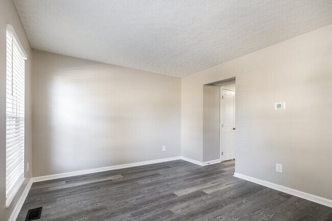 Photo - 448 Springwood Lake Dr