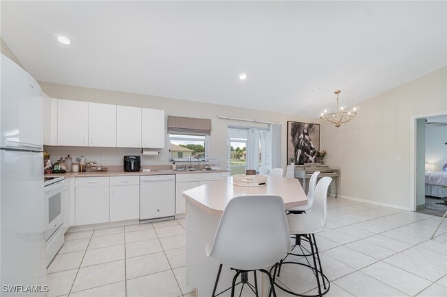 Photo - 879 Rue Labeau Cir