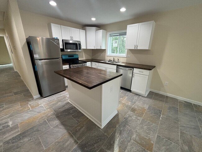 Photo - 307 W General Stewart Wy Unit B