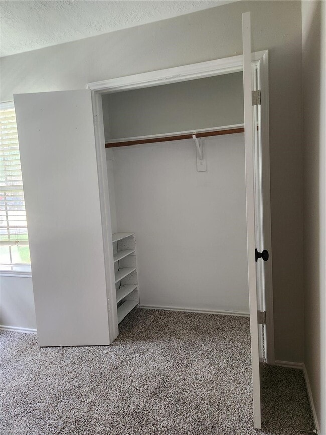 Photo - 1900 Old Creek Dr