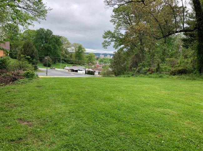 Photo - 1505 Rugby Rd