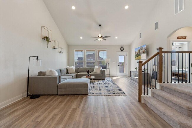 Photo - 156 Janelle Ln