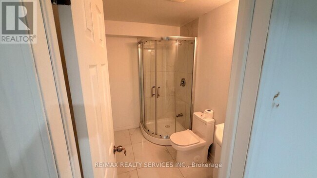 Photo - 36 Windward Crescent