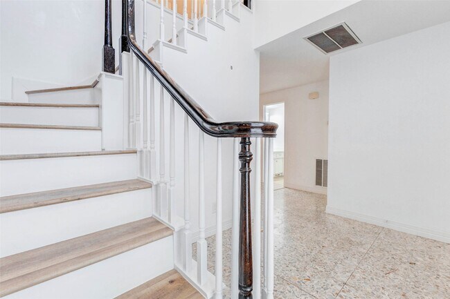 Photo - 10720 Briar Forest Dr Unidad 32