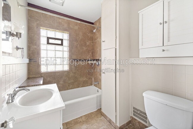 Photo - 2304 Cora St