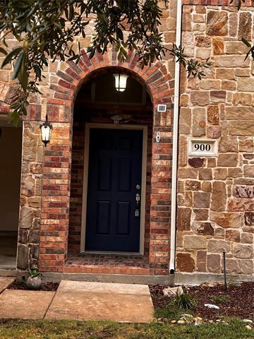 Photo - 900 Johns Way