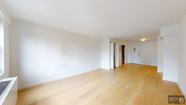 Building Photo - 222 E 39th St Unit 25B Rental