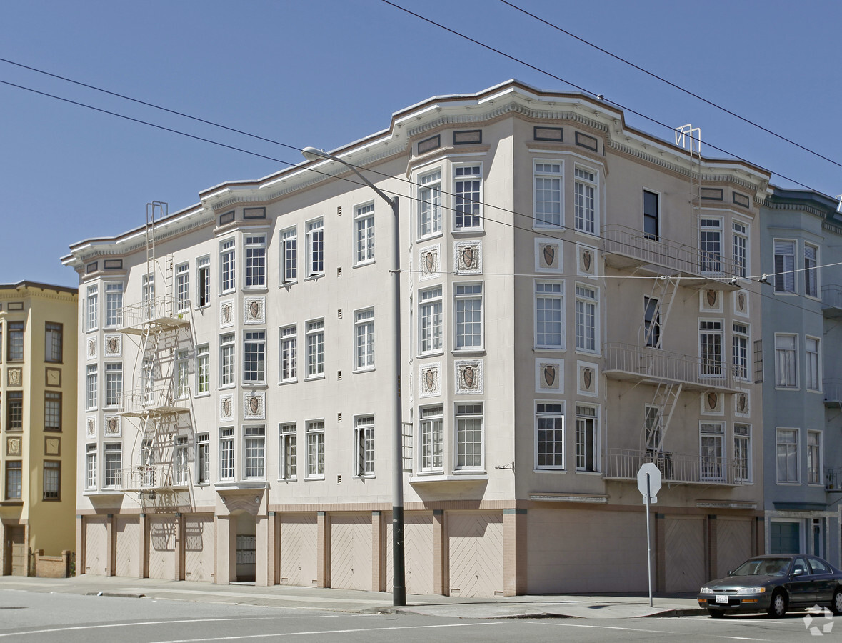 Photo - 3155 Octavia St Apartments