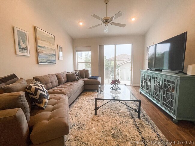 8402 Mulligan Cir