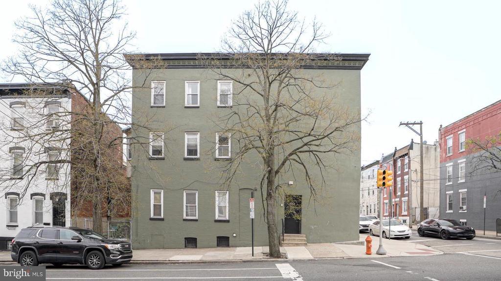 Photo - 539 N 33rd St