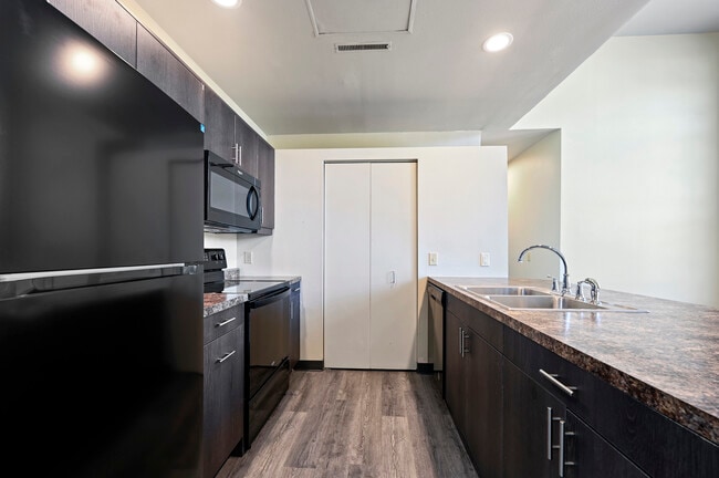 Apt 202 - Kitchen