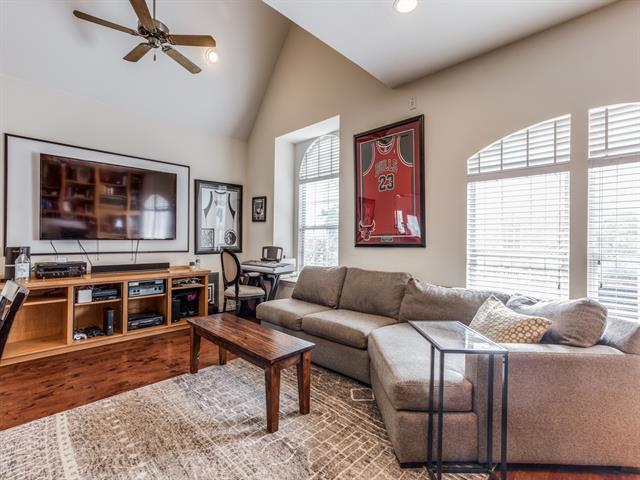 Photo - 5735 Richmond Ave