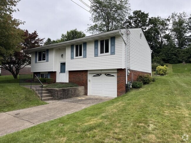 Building Photo - 111 Treeview Dr Rental