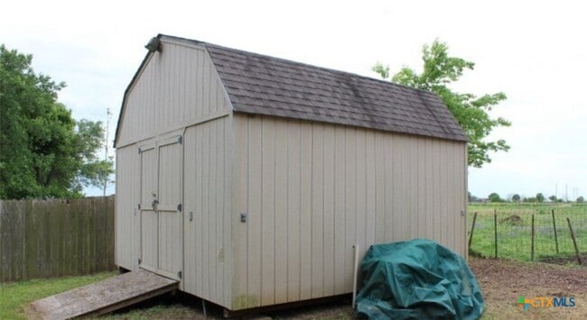 Photo - 182 Oak Terrace