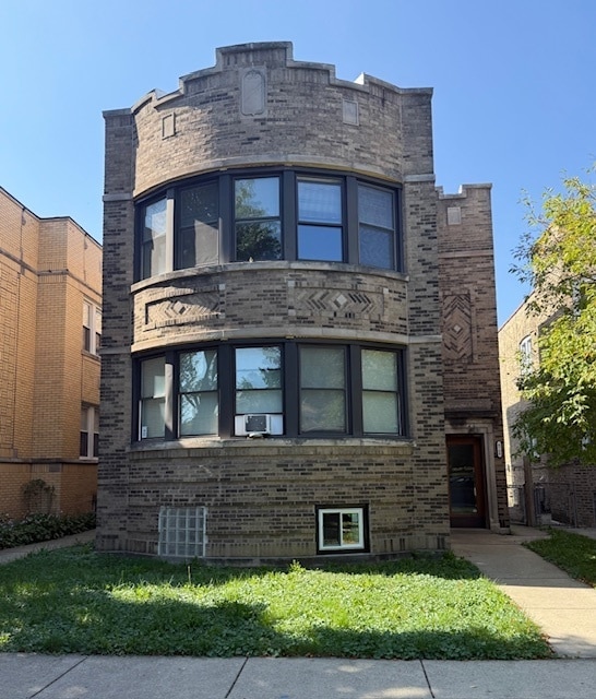 Building Photo - 6738 N Rockwell St Unit G