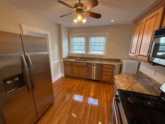 Photo - 508 School St