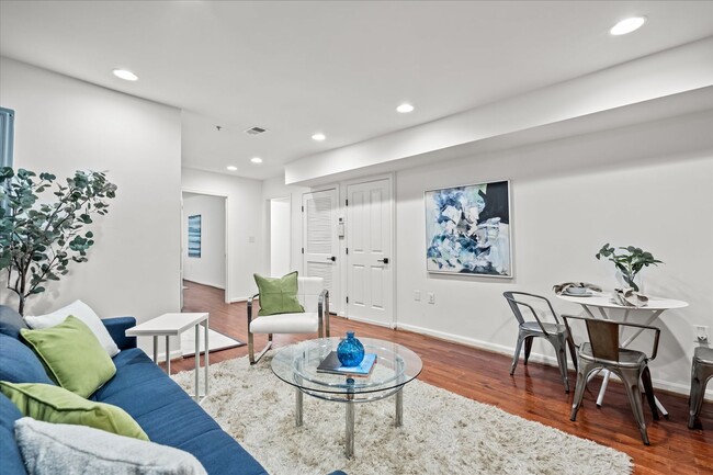 Photo - Stylish Trinidad 2BR/2BA Condo with Contemporary Upgrades and Skylights