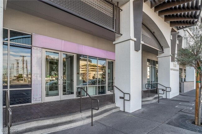Building Photo - 150 S Las Vegas Blvd Unit 2307