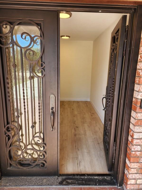 Photo - 7543 Enfield Ave