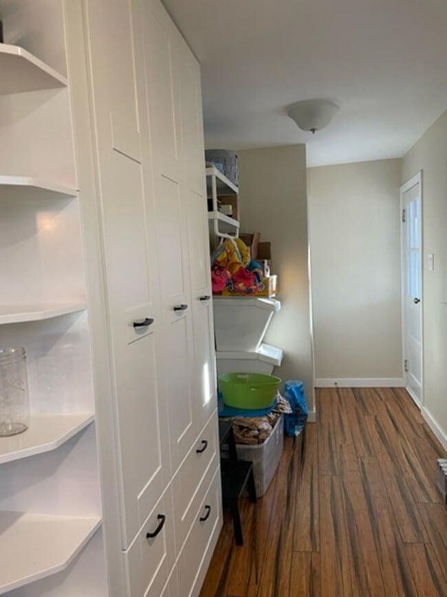Building Photo - 4 bed/3bath-University Elementary School/I... Rental