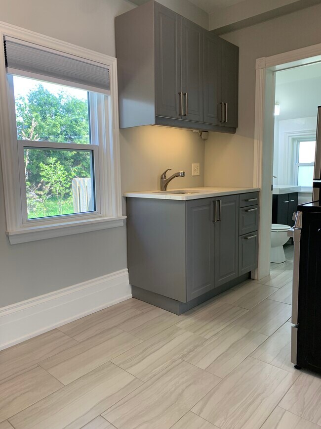 Photo - 724 William St