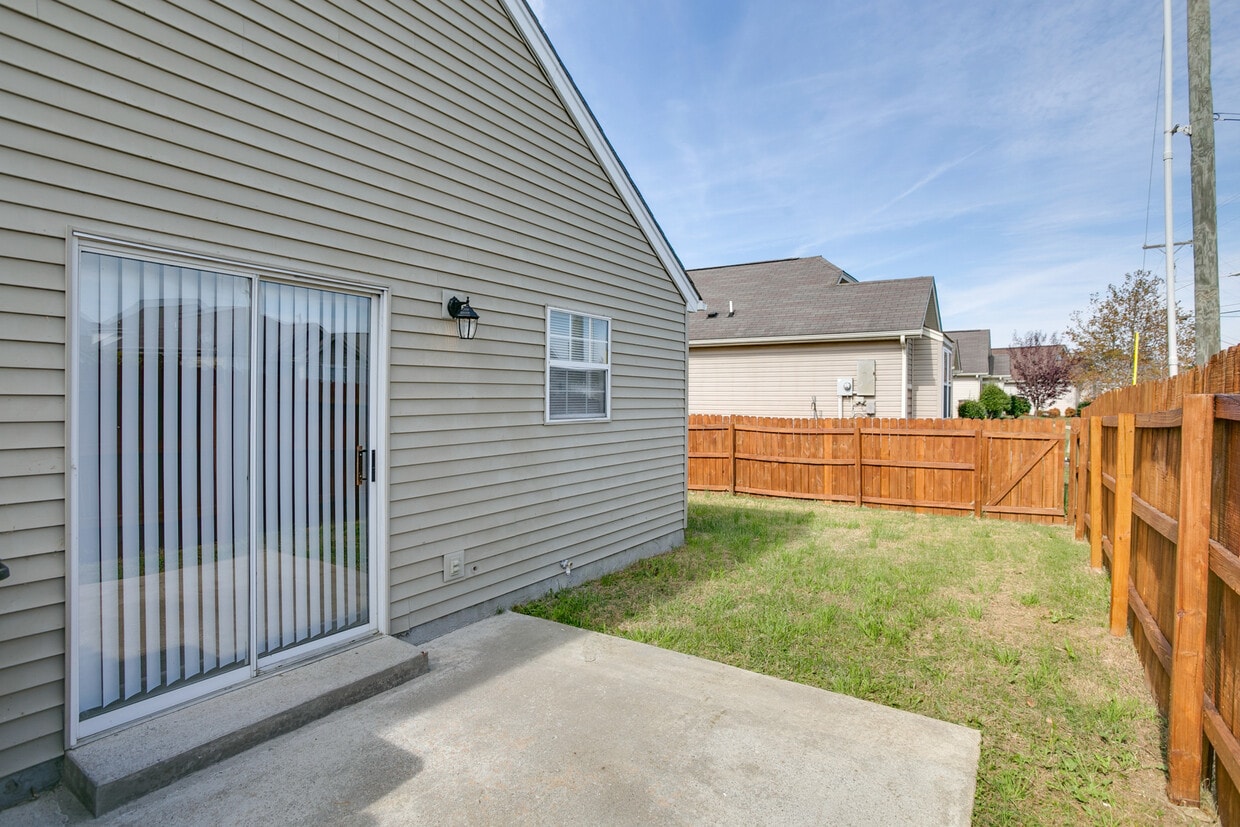 Backyard with patio - 1139 Alandee St. (Nashville, TN)