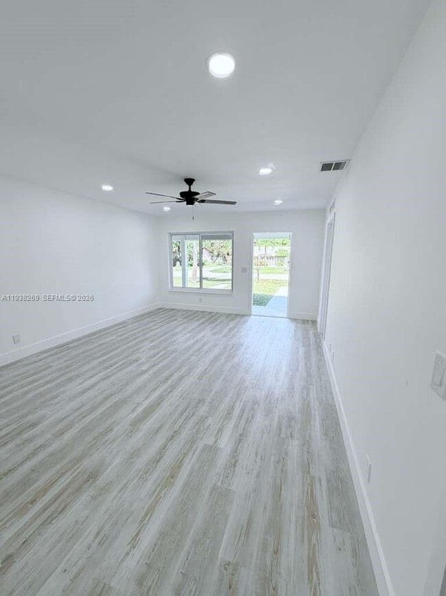 Photo - 134 SW 14th Ave Unit B