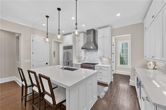 308 Stonemont Dr NW