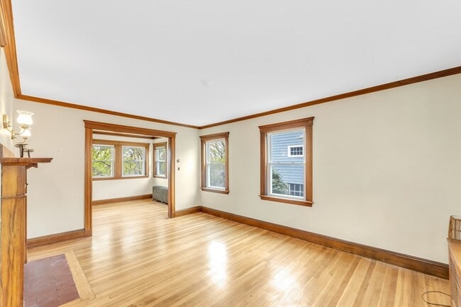 55 Arborough Rd