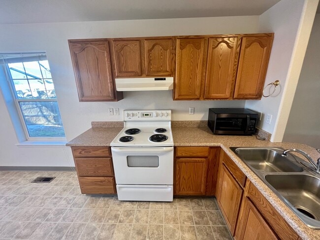 Photo - 1290 Clearsprings Dr