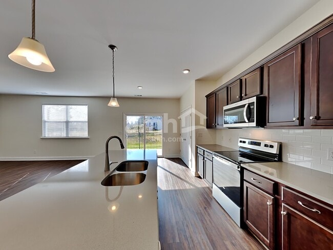 Photo - 5211 Virtue Ave