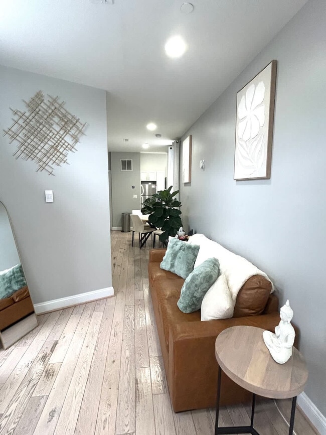 Building Photo - 45 Rhode Island Ave NE Unit ID1388284P