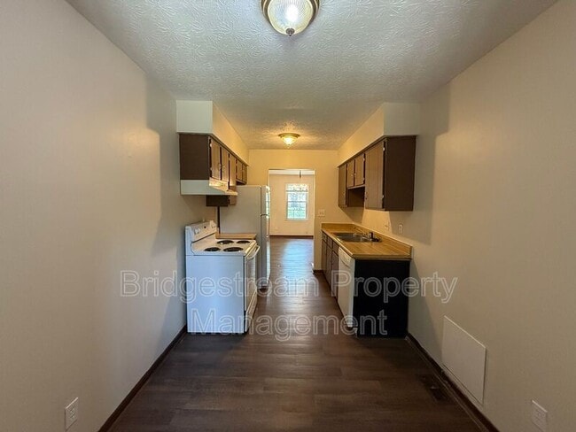 Photo - 1444 Minstrel Dr