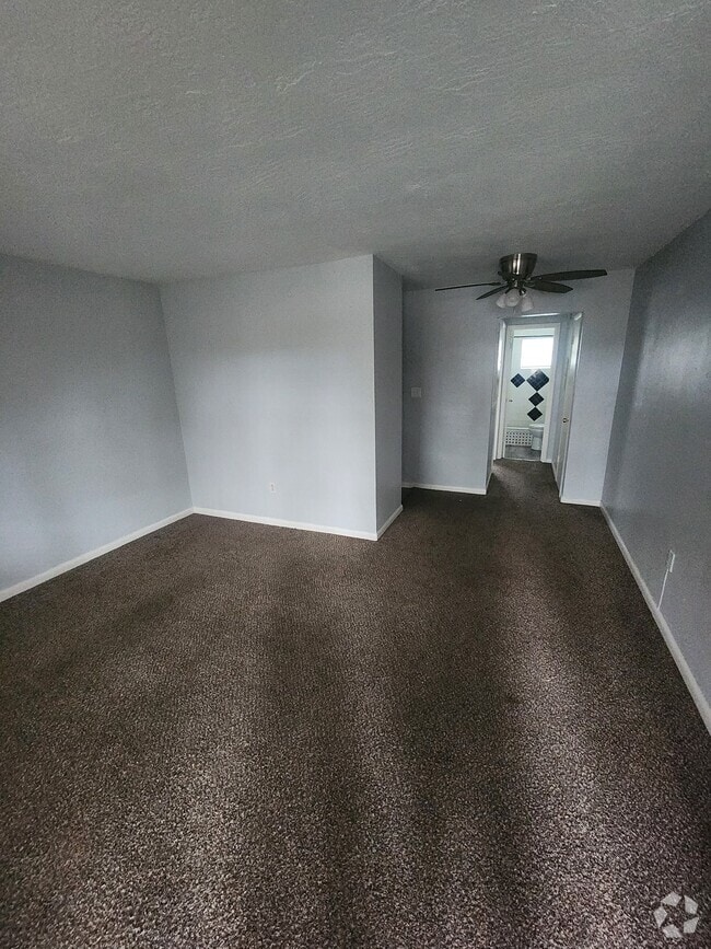 Building Photo - 202 Caroline St Unit 206 Rental