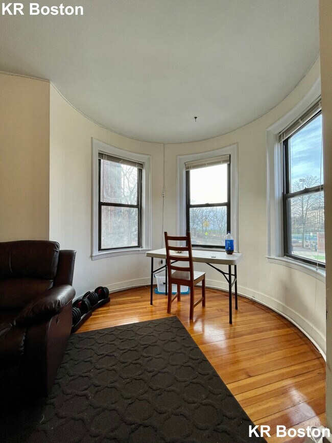 Photo - 604 Columbus Ave Unit 5