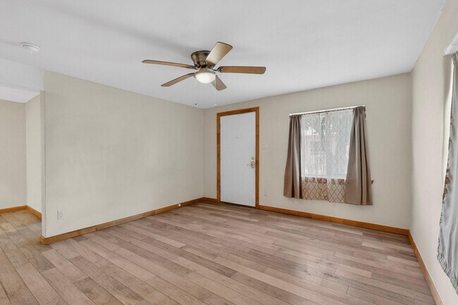 Photo - 515 Marble Ave