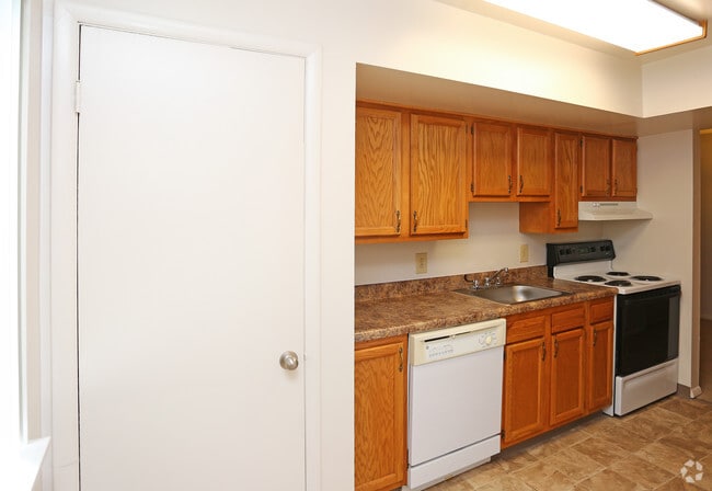 2BR, 1.5BA