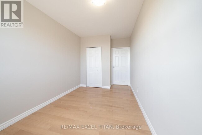 Photo - 468 Ottawa St N Unité 436D