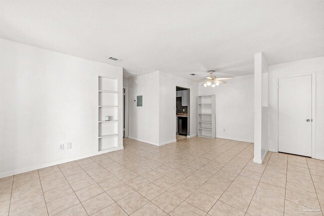 Photo - 1555 Green Briar Pkwy