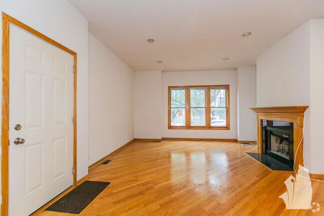 Building Photo - 2715 N Wayne Ave Unit 27171N Rental