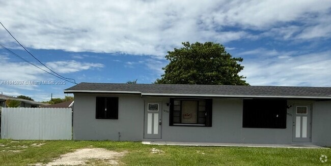 Building Photo - 10335 SW 181st St Unit 1 Rental