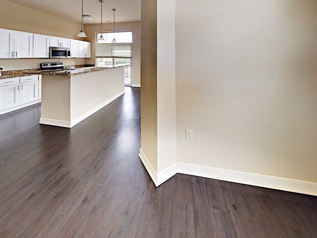 Image_NtWxW604YT.jpg - Worthington Apartments