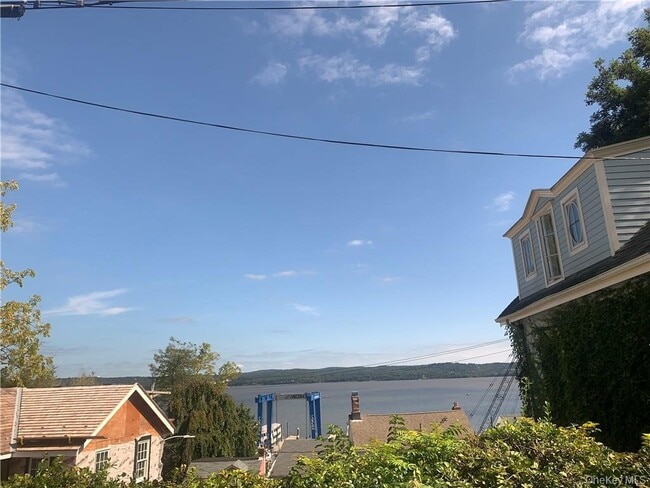 Photo - 306 Ellen St