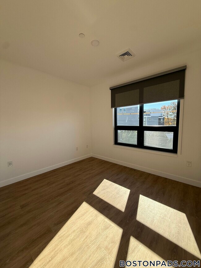 Building Photo - 199 Gardner St