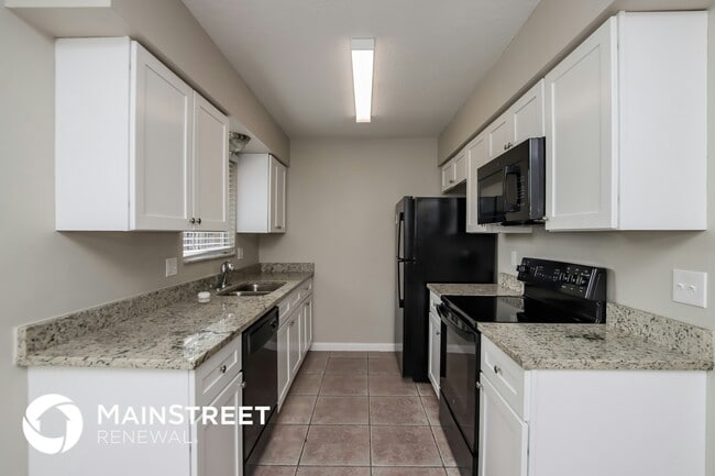 Photo - 1130 Emerald Rd SE