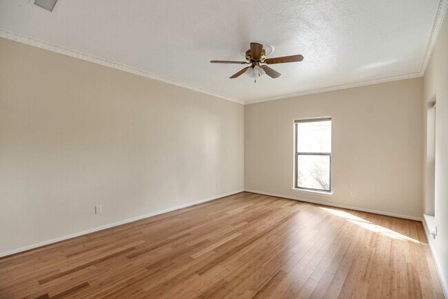 Photo - 1126 Crossroads Dr