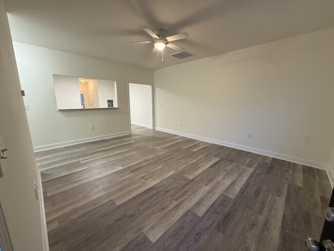 Photo - 113 W Langdon Ave