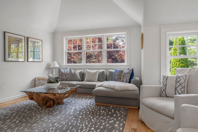 Photo - 43 Agamenticus Ave Unidad ID1262031P