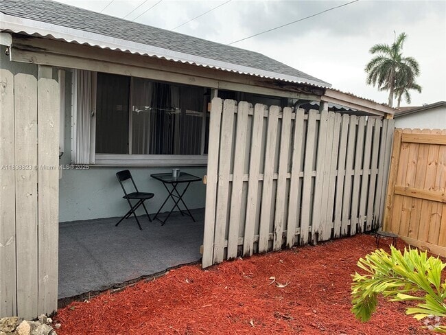 Building Photo - 11610 NW 35th St Unit 11610 Rental